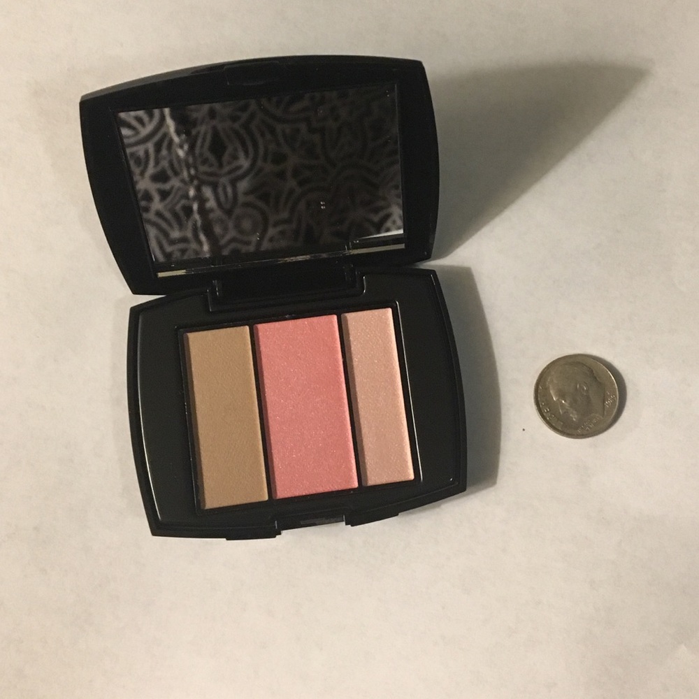 Brand new Lancome travel blush set